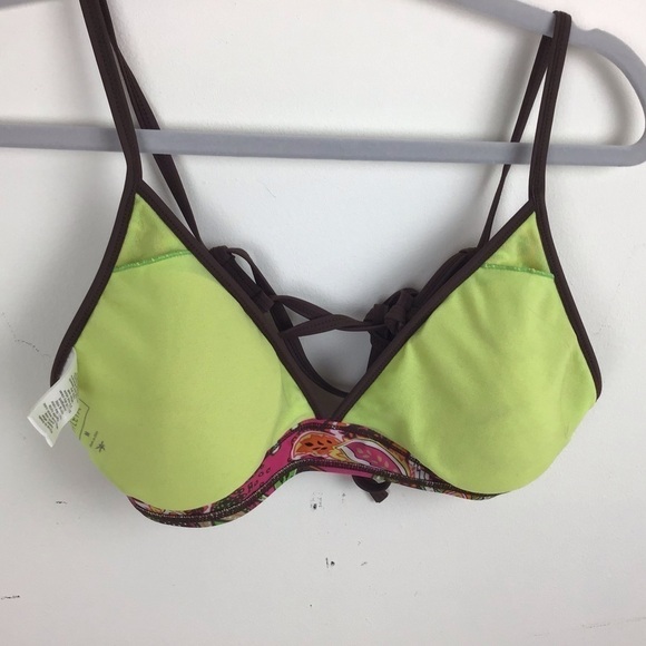 Athleta bikini top size medium. - Picture 4 of 6